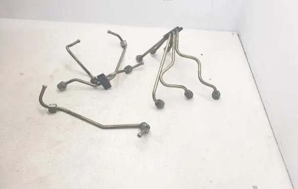 Volvo V70 Fuel line pipe KUROVAMZDELAI