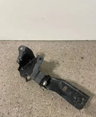 Nissan X-Trail T32 Other engine bay part 149576616R