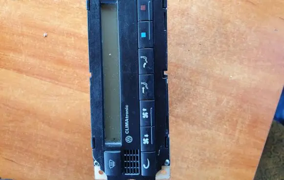 Volkswagen PASSAT B5 Climate control unit 3B1907044 5HB00761703