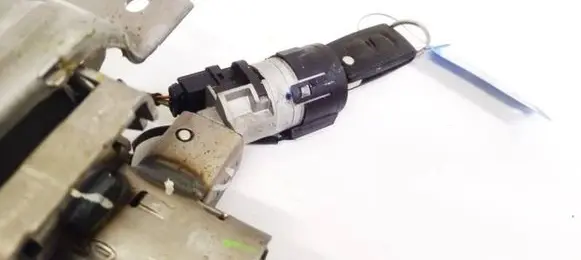 Peugeot 3008 I Ignition lock