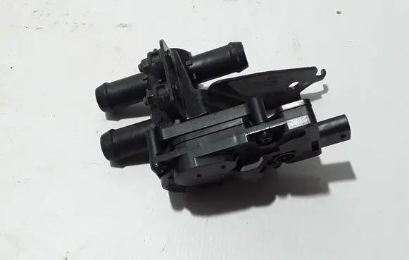 Ford Mach-E I Electric auxiliary coolant/water pump LJ938C605BC