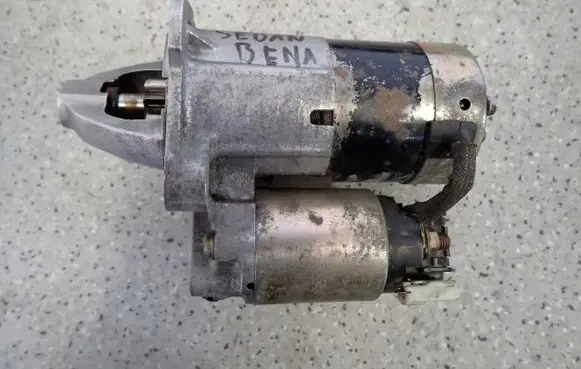 Mazda 3 I Starter motor M000T91381