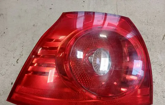 Volkswagen Golf V Rear/tail lights 1K6945095Q