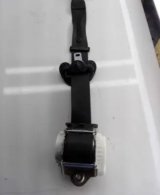 BMW 1 E81 E87 Front seatbelt 330598483 260607 045447