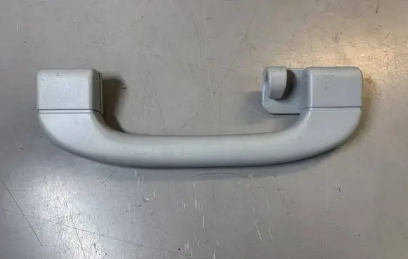BMW 1 E81 E87 Rear interior roof grab handle 9143530