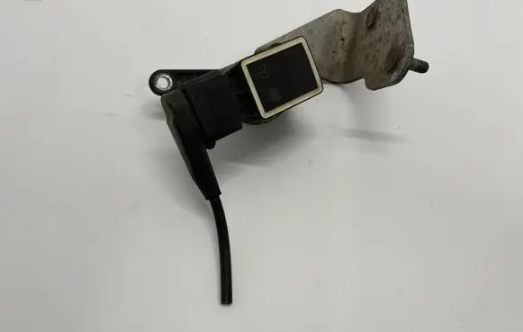 Headlight/headlamp level sensor