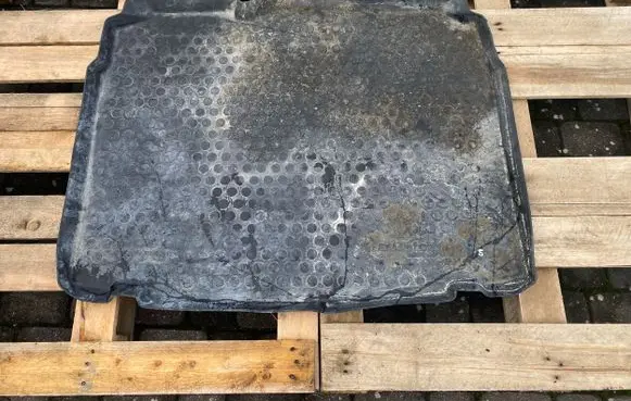 Volkswagen Golf V Rubber trunk/boot mat liner 54195