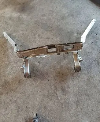 Mercedes-Benz Vaneo W414 Top upper radiator support slam panel