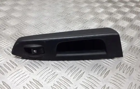 Hyundai Getz Electric window control switch 935801C010