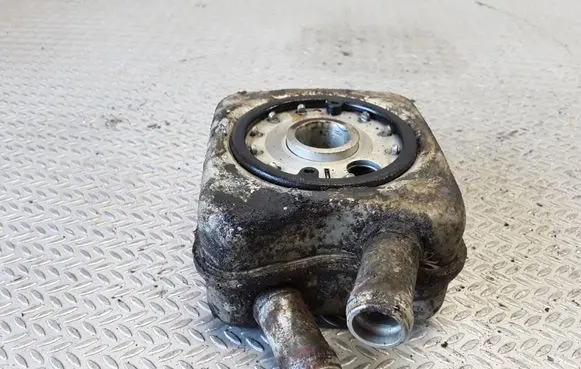Ford Galaxy Oil filter mounting bracket