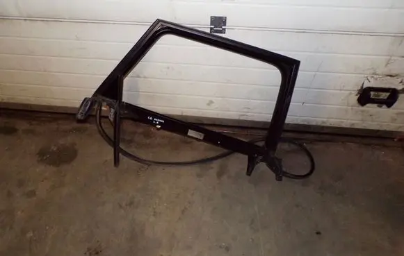 Audi A6 Allroad C6 Rear door window/glass frame 