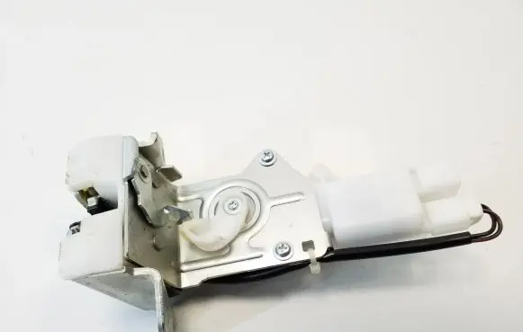 Suzuki Swift II Tailgate/trunk/boot lock/catch/latch