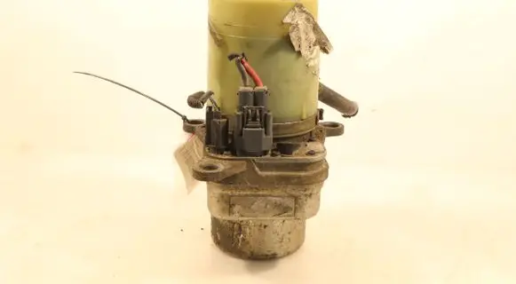 Ford Focus Power steering pump 4M513K514DA