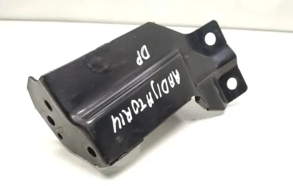 Volvo V60 Radiator mount bracket 31261932