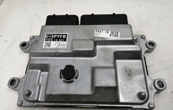 Mazda CX-3 Engine control unit/module 2798001931 PYFB18881