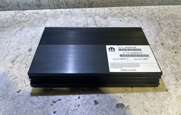 Dodge Charger Sound amplifier 68303976AB 26777Y TE1AA058716140