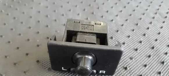 Nissan Almera Wing mirror switch