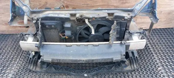 Citroen C4 I Picasso Radiator support slam panel