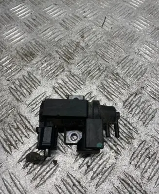 Toyota Avensis T250 Vacuum valve 258190R011