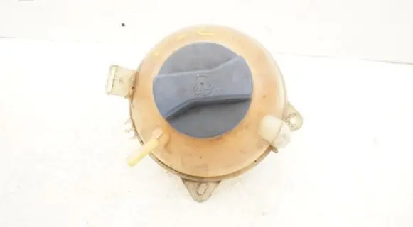 Volkswagen Golf IV Brake fluid reservoir 1J0121403