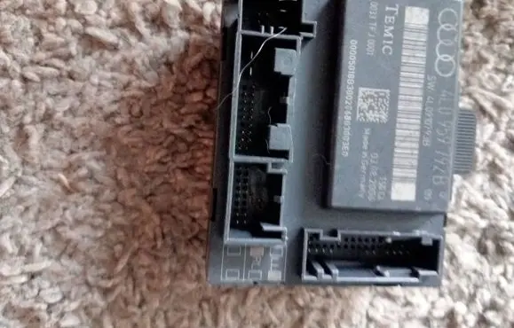 Audi A3 S3 8P Door control unit/module 4l0959792b