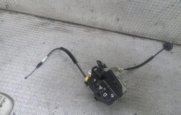 Audi A4 S4 B8 8K Rear door lock 8K0839016C