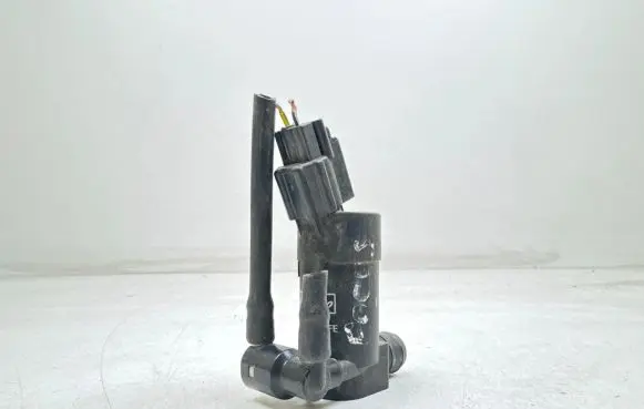 Ford Focus Windscreen/windshield washer pump 1S7117K624FE T655C T6550