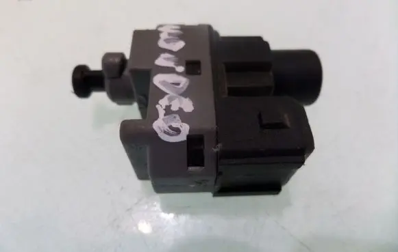 Ford Mondeo Mk III Brake pedal sensor switch 1S7T13490AA