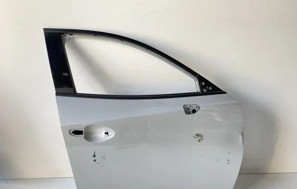 Mazda CX-3 Front door D10E58010