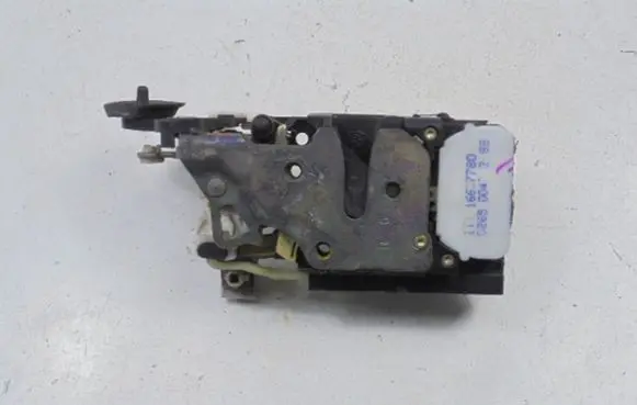 Opel Sintra Rear door lock 16637780