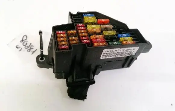 Volkswagen PASSAT B6 Fuse box set