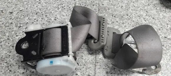 Nissan King Cab, Navara Rear seatbelt TK-AB0-EG391
