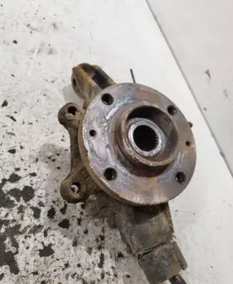 Peugeot 5008 Front wheel hub spindle knuckle