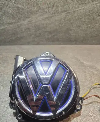 Volkswagen Golf VII Tailgate handle with camera 5GE827469E