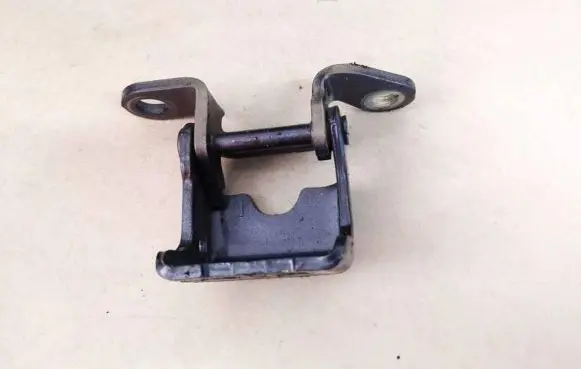 Honda Civic IX Rear door lower hinge