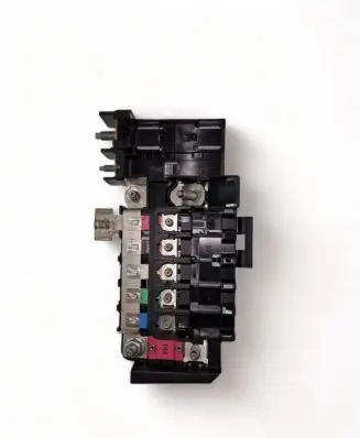 Mercedes-Benz A W176 Fuse module 2465401850