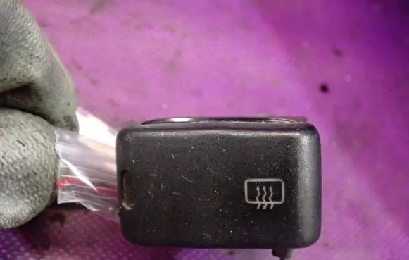 Seat Ibiza II (6k) Windscreen/window heater switch 