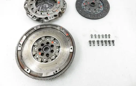 Mercedes-Benz A W176 Dual mass flywheel 415058510 324066210 124061010