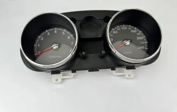 Nissan Qashqai Speedometer (instrument cluster) JD01E 18H2RJW