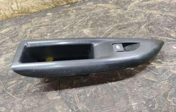 Opel Mokka B Electric window control switch 9835154080