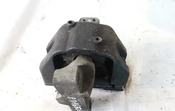 Skoda Octavia Mk1 (1U) Engine mount bracket 1j0199262ap