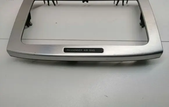 Volkswagen PASSAT B6 Radio/GPS head unit trim 3C0858069P