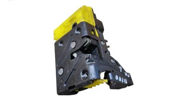 Volvo XC90 Front door lock 30699747
