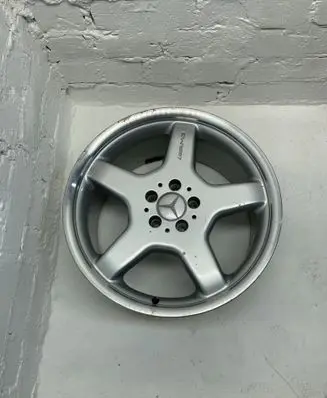 R19 alloy rim