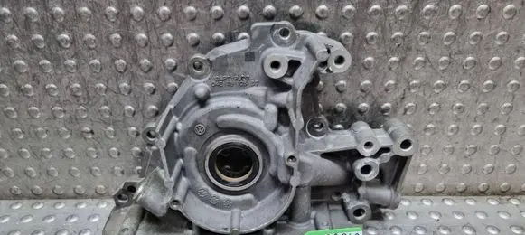 Volkswagen T-Roc Oil pump S25145862 04E115105BT
