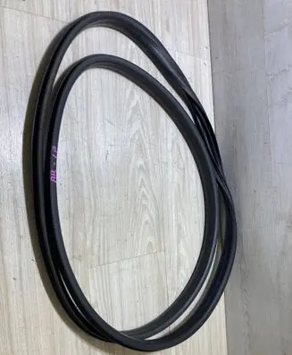 Renault Arkana Front door rubber seal