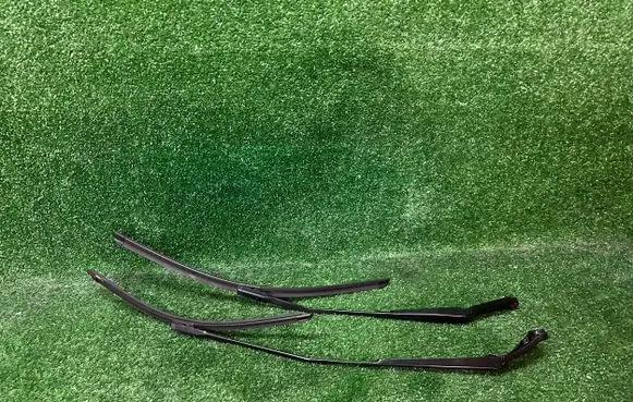 Audi Q3 F3 Front wiper blade arm 83C955407A