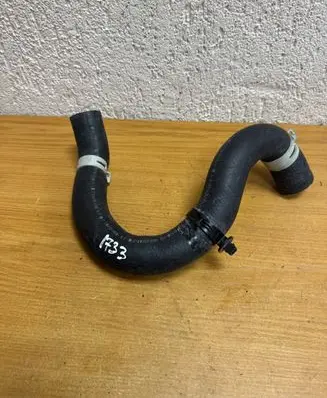 Coolant pipe/hose