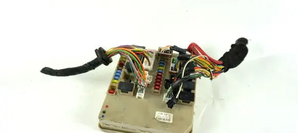Renault Clio III BSM Control unit 674661C
