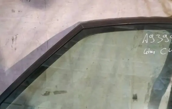 Citroen C4 I Picasso Front door window glass four-door as2